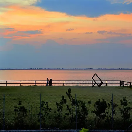Well-equipped On The Seafront Of Lignano * リニャーノ・サッビアドーロ